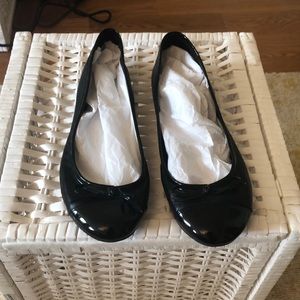 Gorgeous black leather Nine West Flats